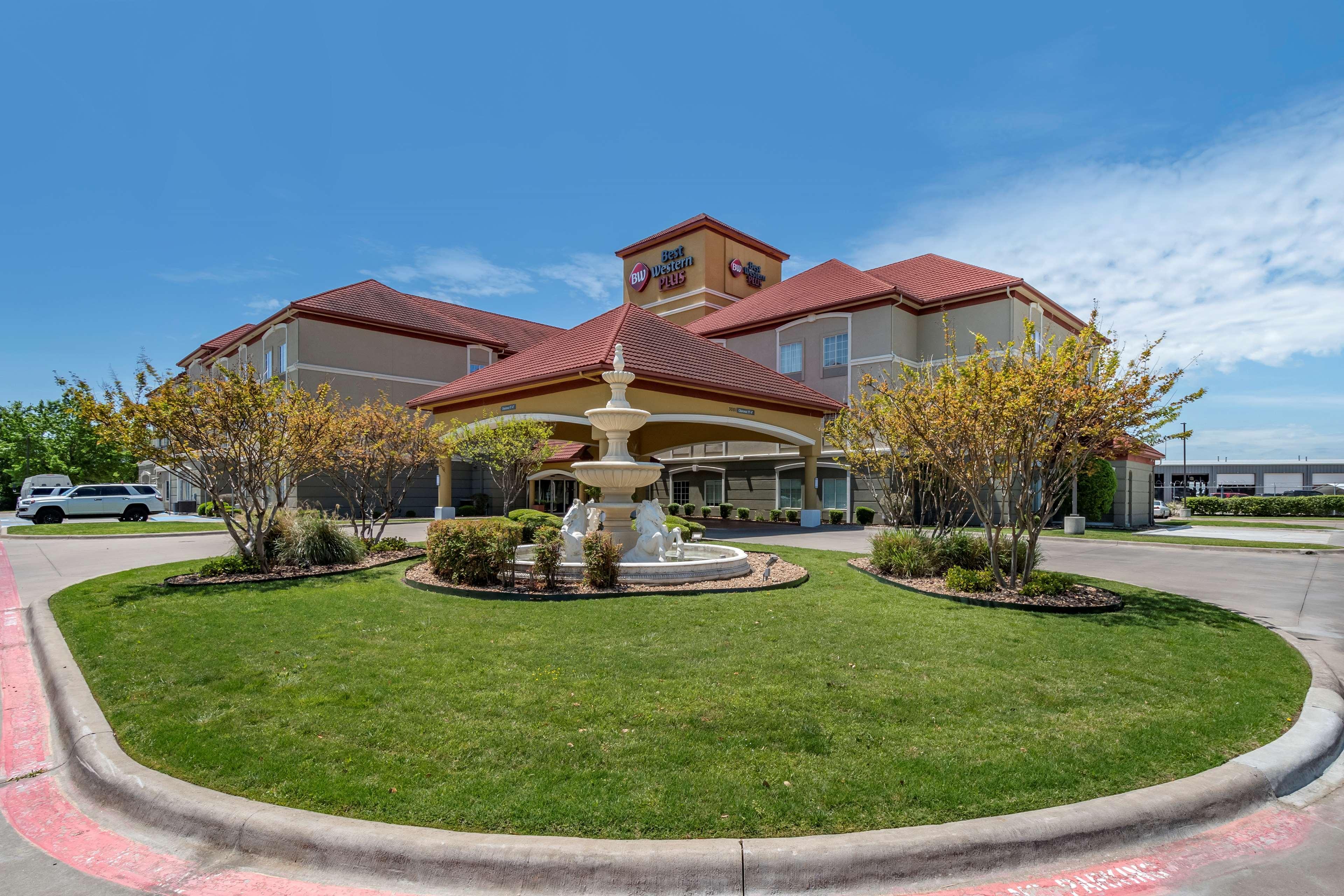 Best Western Plus Monica Royale Inn & Suites Greenville Exterior photo