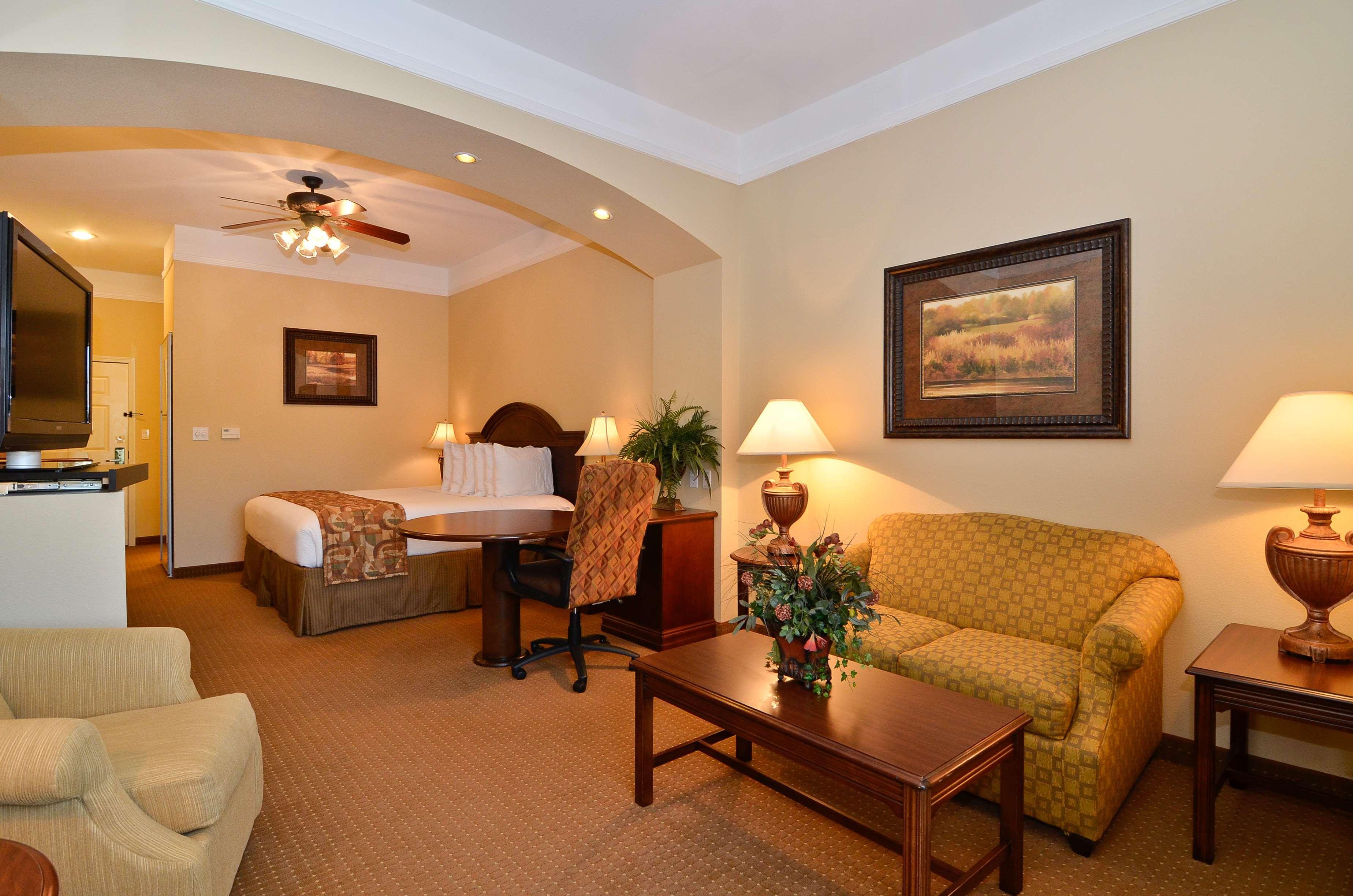 Best Western Plus Monica Royale Inn & Suites Greenville Exterior photo